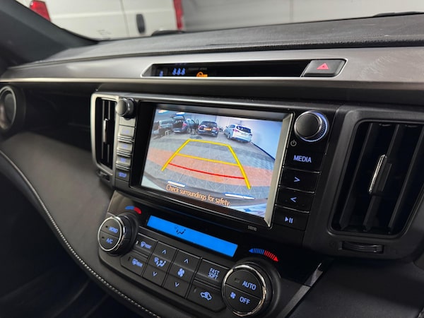 Used Toyota RAV4 2018 for sale - 74822813: Photo 63