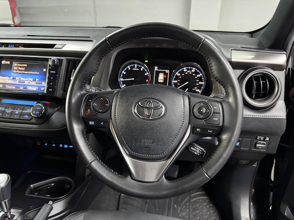 Used Toyota RAV4 2018 for sale - 74822813: Photo 68