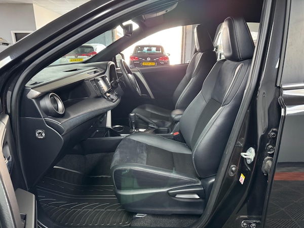 Used Toyota RAV4 2018 for sale - 74822813: Photo 69