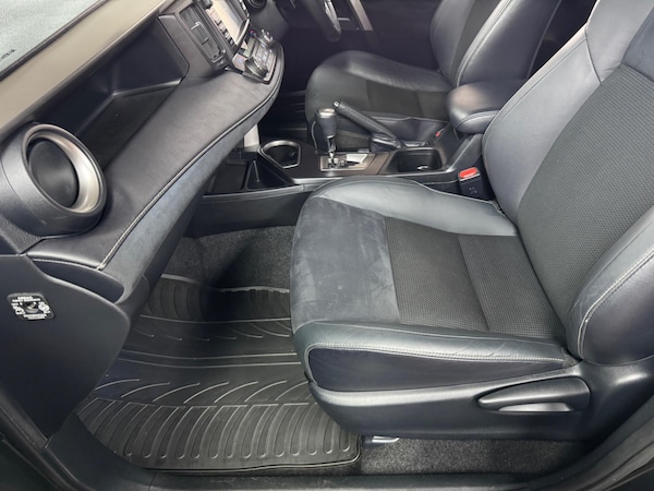 Used Toyota RAV4 2018 for sale - 74822813: Photo 71