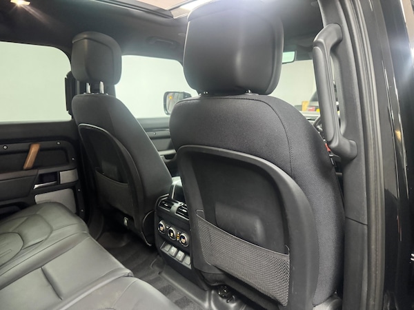 Used Land Rover Defender 130 2023 for sale - 75225458: Photo 34