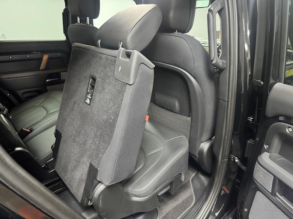 Used Land Rover Defender 130 2023 for sale - 75225458: Photo 38