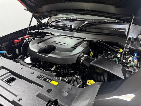 Used Land Rover Defender 130 2023 for sale - 75225458: Photo 46