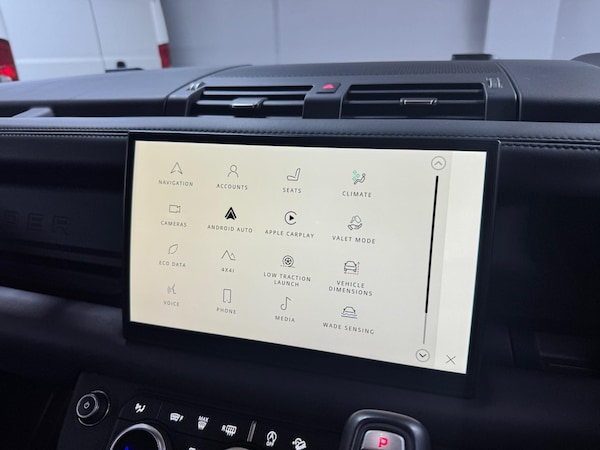 Used Land Rover Defender 130 2023 for sale - 75225458: Photo 52