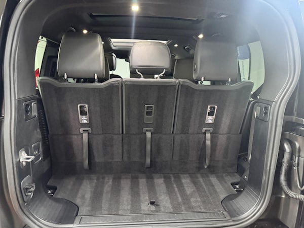 Used Land Rover Defender 130 2023 for sale - 75225458: Photo 59