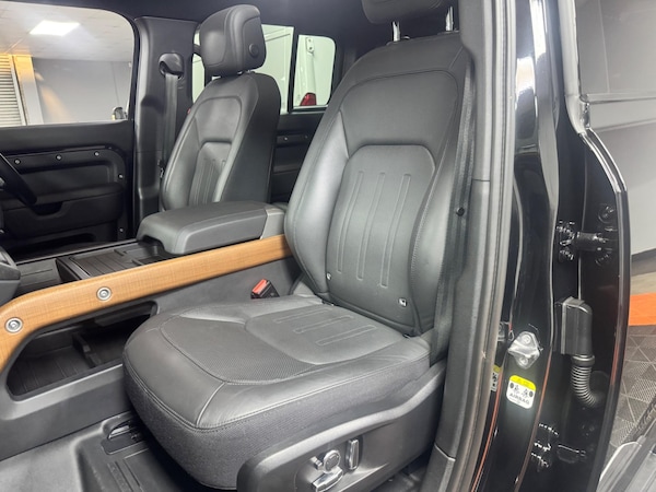 Used Land Rover Defender 130 2023 for sale - 75225458: Photo 66