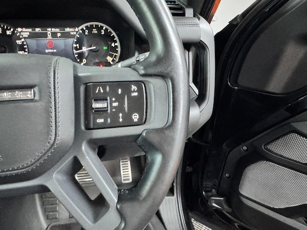 Used Land Rover Defender 130 2023 for sale - 75225458: Photo 83