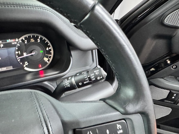 Used Land Rover Defender 130 2023 for sale - 75225458: Photo 84