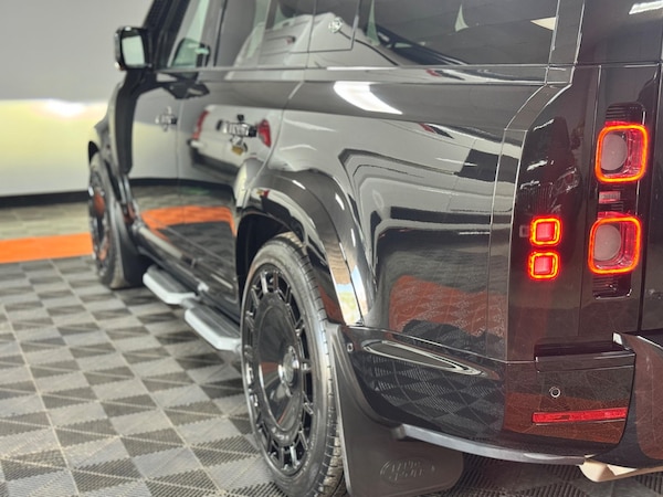 Used Land Rover Defender 130 2023 for sale - 75225458: Photo 9