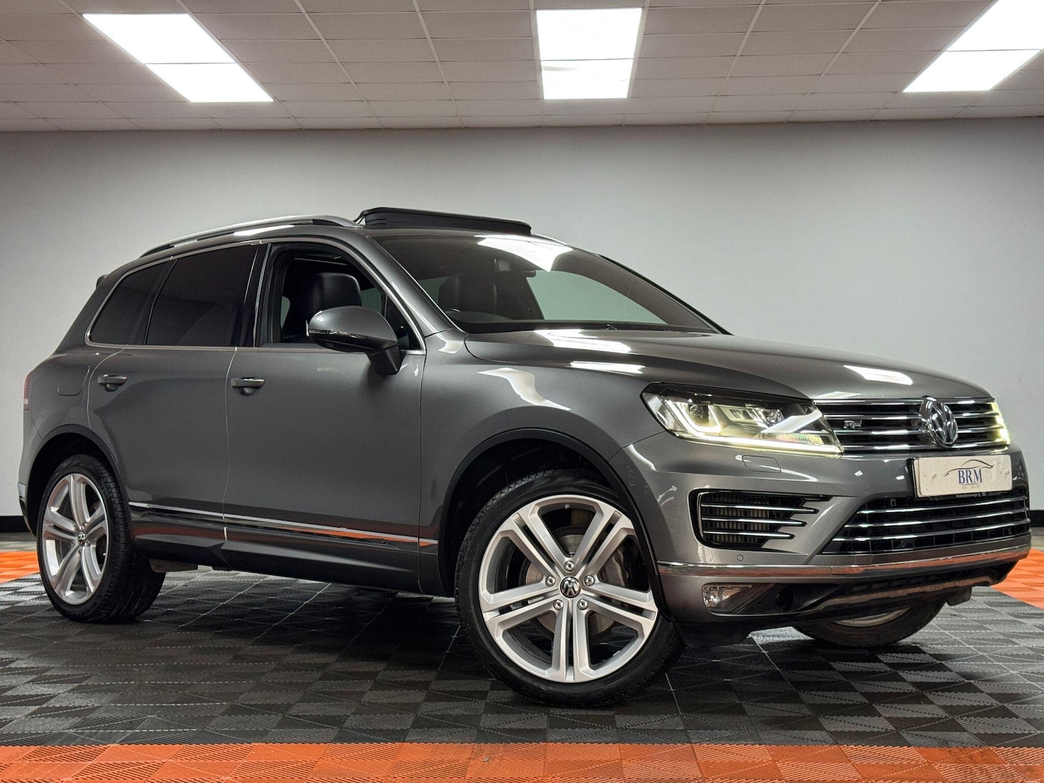 Used Volkswagen Touareg 2015 for sale - 76360157: Photo 1