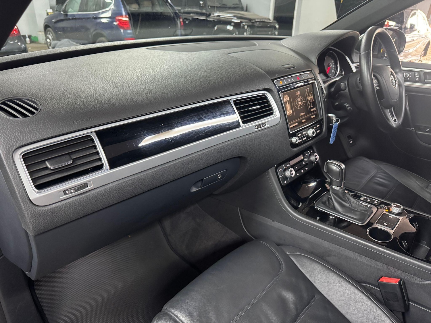 Used Volkswagen Touareg 2015 for sale - 76360157: Photo 15