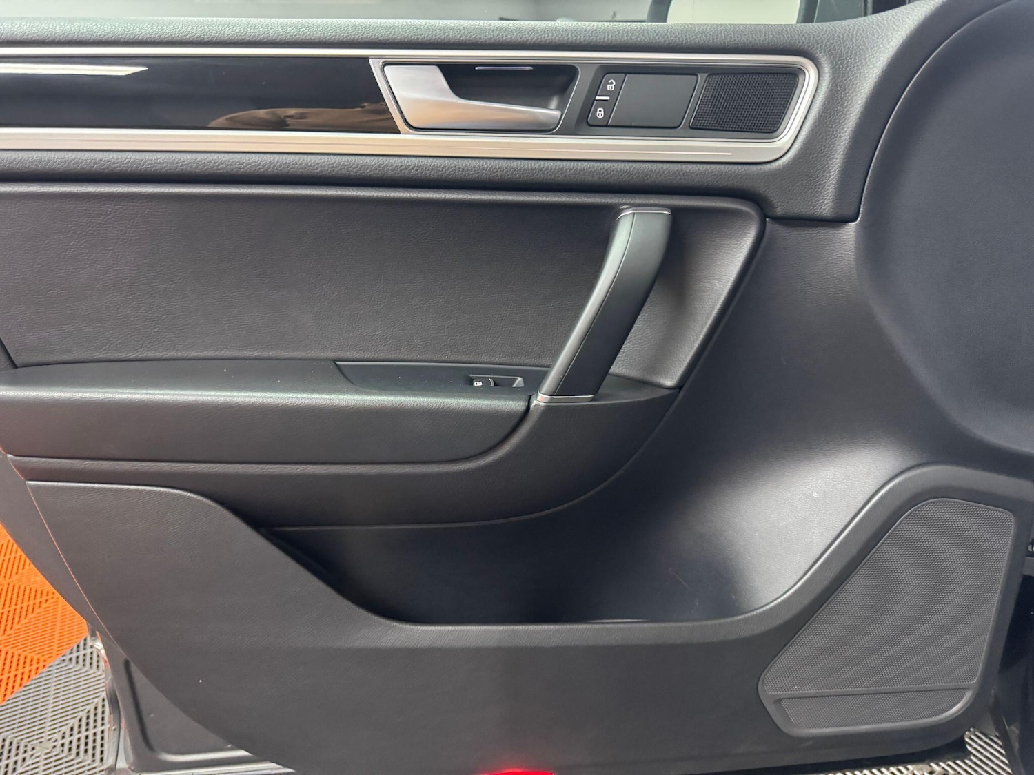 Used Volkswagen Touareg 2015 for sale - 76360157: Photo 16