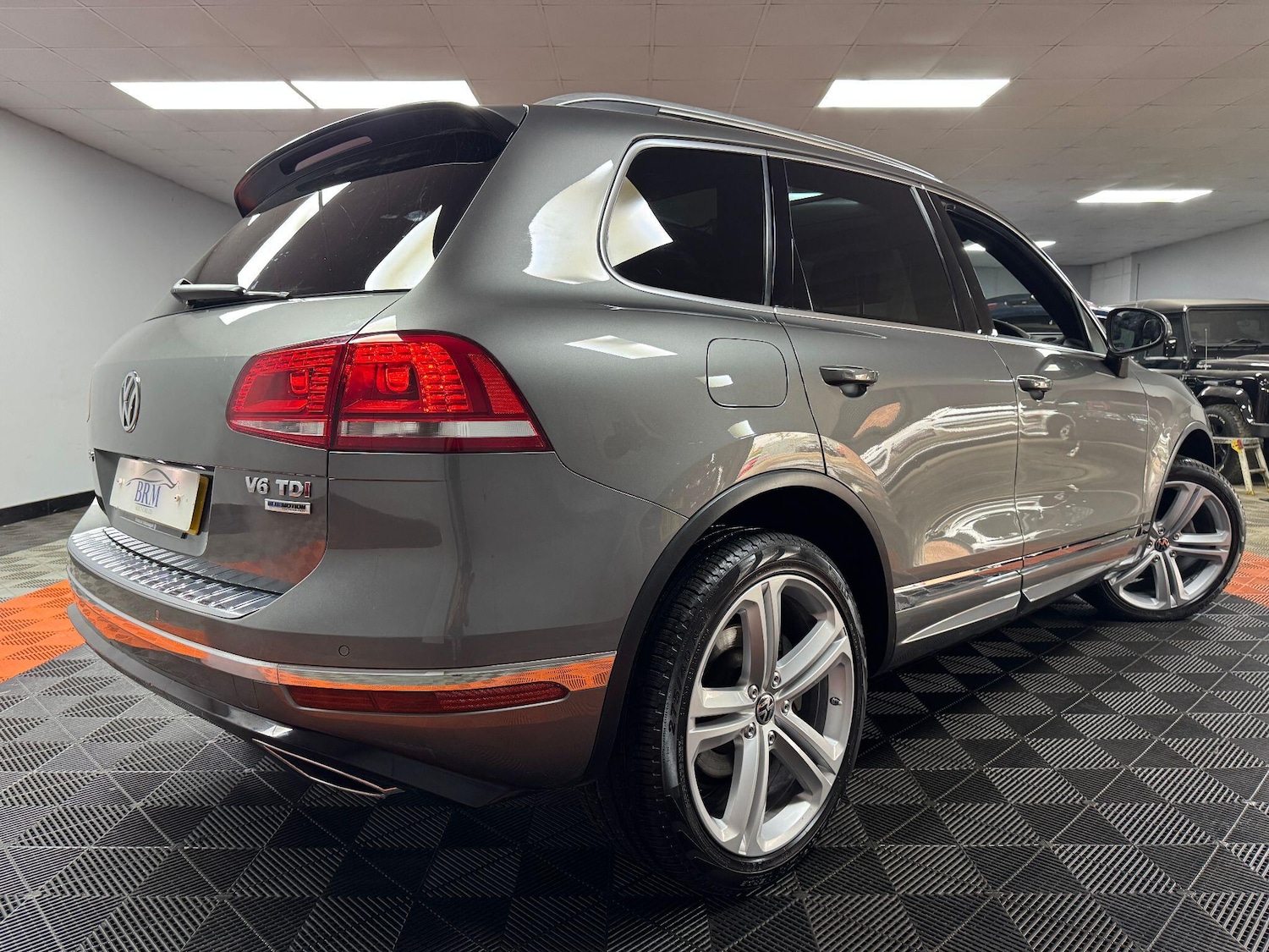 Used Volkswagen Touareg 2015 for sale - 76360157: Photo 2