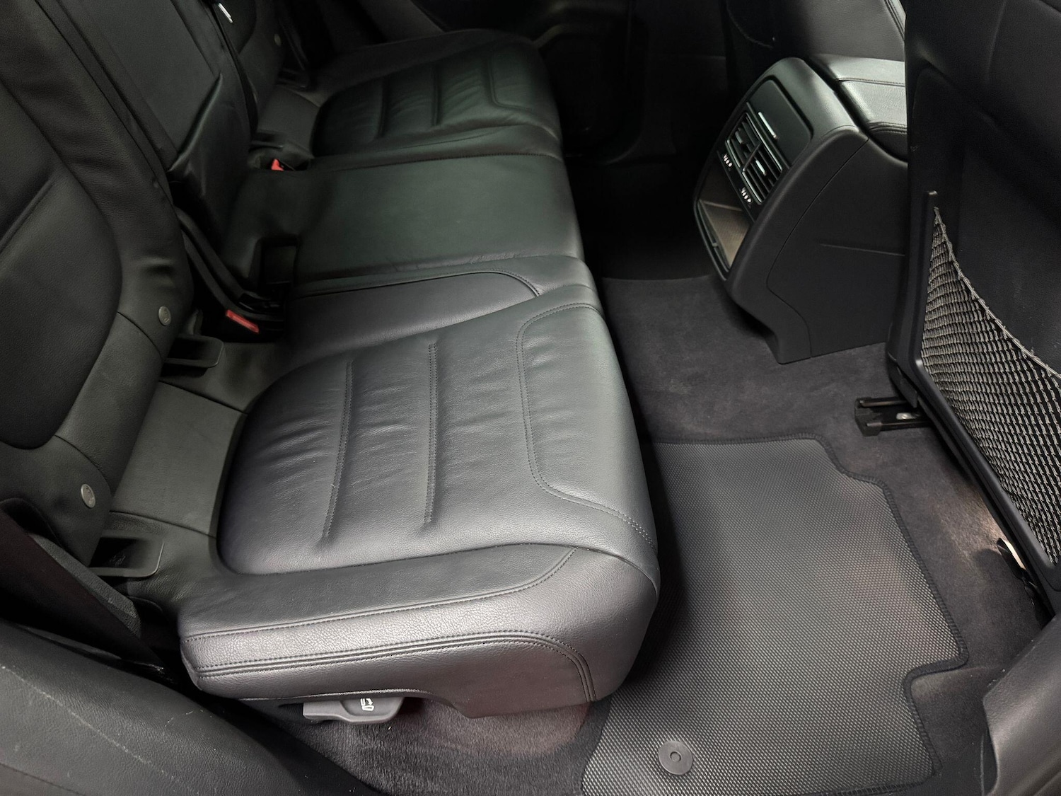 Used Volkswagen Touareg 2015 for sale - 76360157: Photo 25