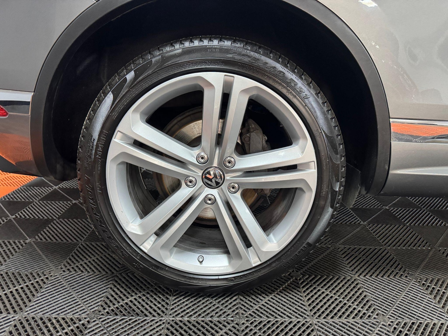 Used Volkswagen Touareg 2015 for sale - 76360157: Photo 34