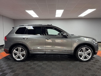 Used Volkswagen Touareg 2015 for sale - 76360157: Photo