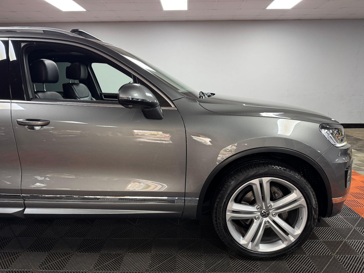 Used Volkswagen Touareg 2015 for sale - 76360157: Photo 6