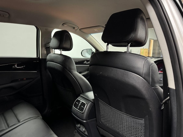 Used Kia Sorento 2018 for sale - 76158815: Photo 33