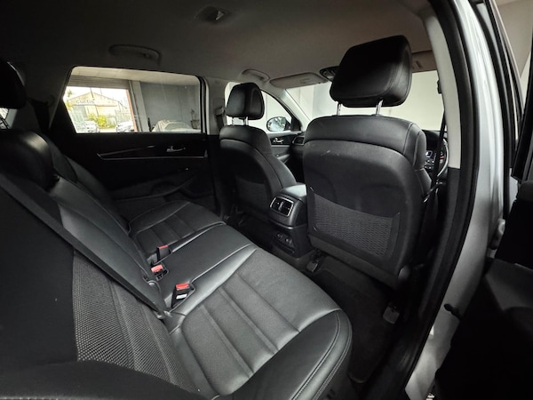 Used Kia Sorento 2018 for sale - 76158815: Photo 38