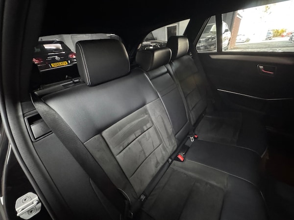 Used Mercedes-Benz E-Class 2014 for sale - 76179484: Photo 35