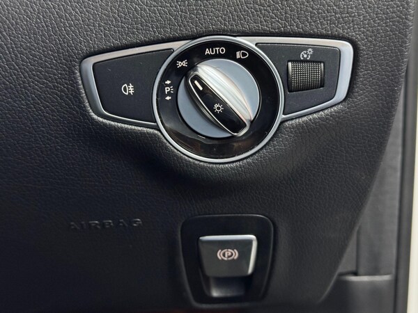 Used Mercedes-Benz E-Class 2018 for sale - 75350549: Photo 38