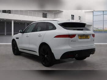 Used Jaguar F-Pace 2017 for sale - 75949715: Photo