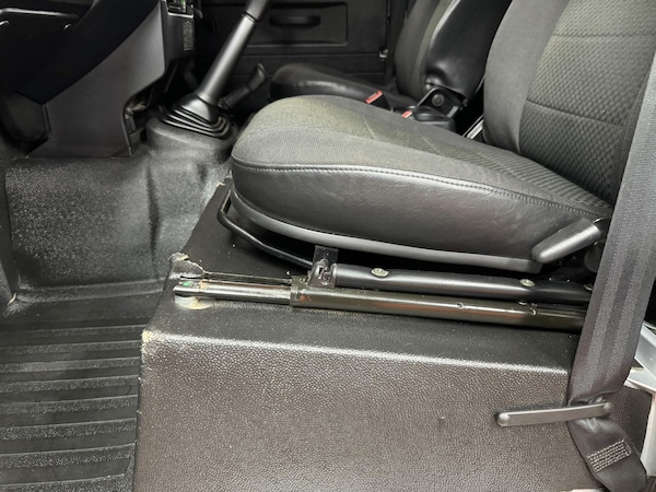 Used Land Rover Defender 110 2015 for sale - 71062003: Photo 15