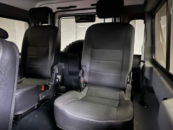 Used Land Rover Defender 110 2015 for sale - 71062003: Photo 21
