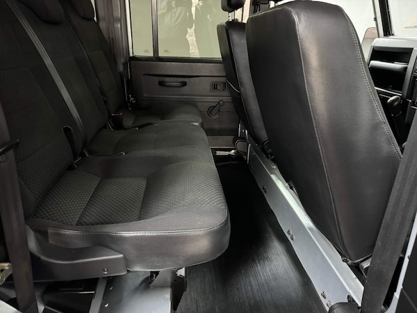 Used Land Rover Defender 110 2015 for sale - 71062003: Photo 28