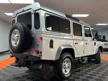 Used Land Rover Defender 110 2015 for sale - 71062003: Photo