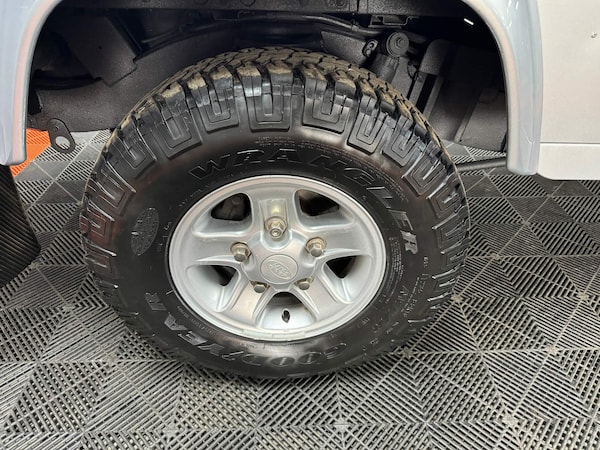 Used Land Rover Defender 110 2015 for sale - 71062003: Photo 35