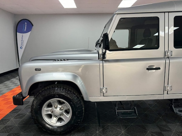 Used Land Rover Defender 110 2015 for sale - 71062003: Photo 39