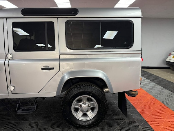 Used Land Rover Defender 110 2015 for sale - 71062003: Photo 40