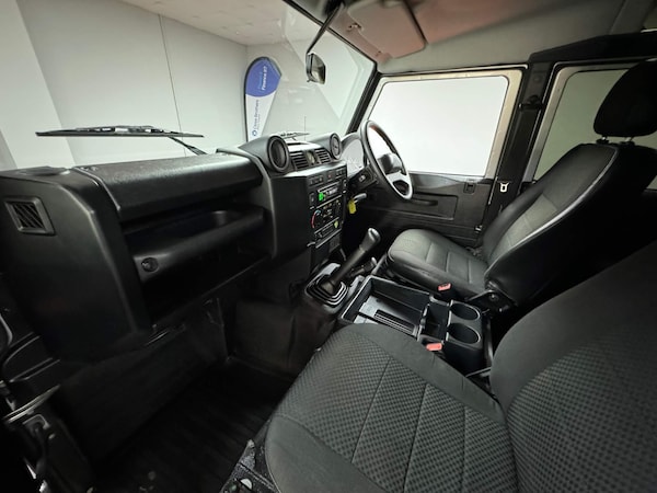 Used Land Rover Defender 110 2015 for sale - 71062003: Photo 68