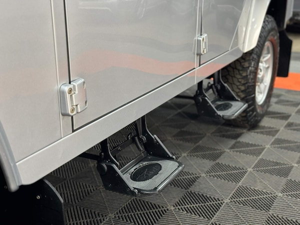 Used Land Rover Defender 110 2015 for sale - 71062003: Photo 74