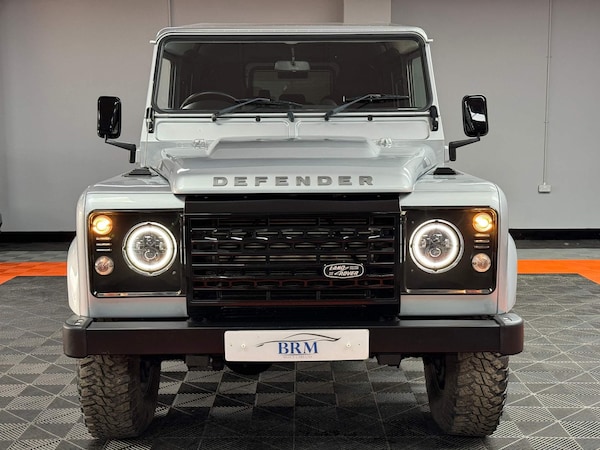 Used Land Rover Defender 110 2015 for sale - 71062003: Photo 9