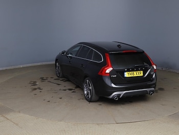 Used Volvo V60 2016 for sale - 79401484: Photo