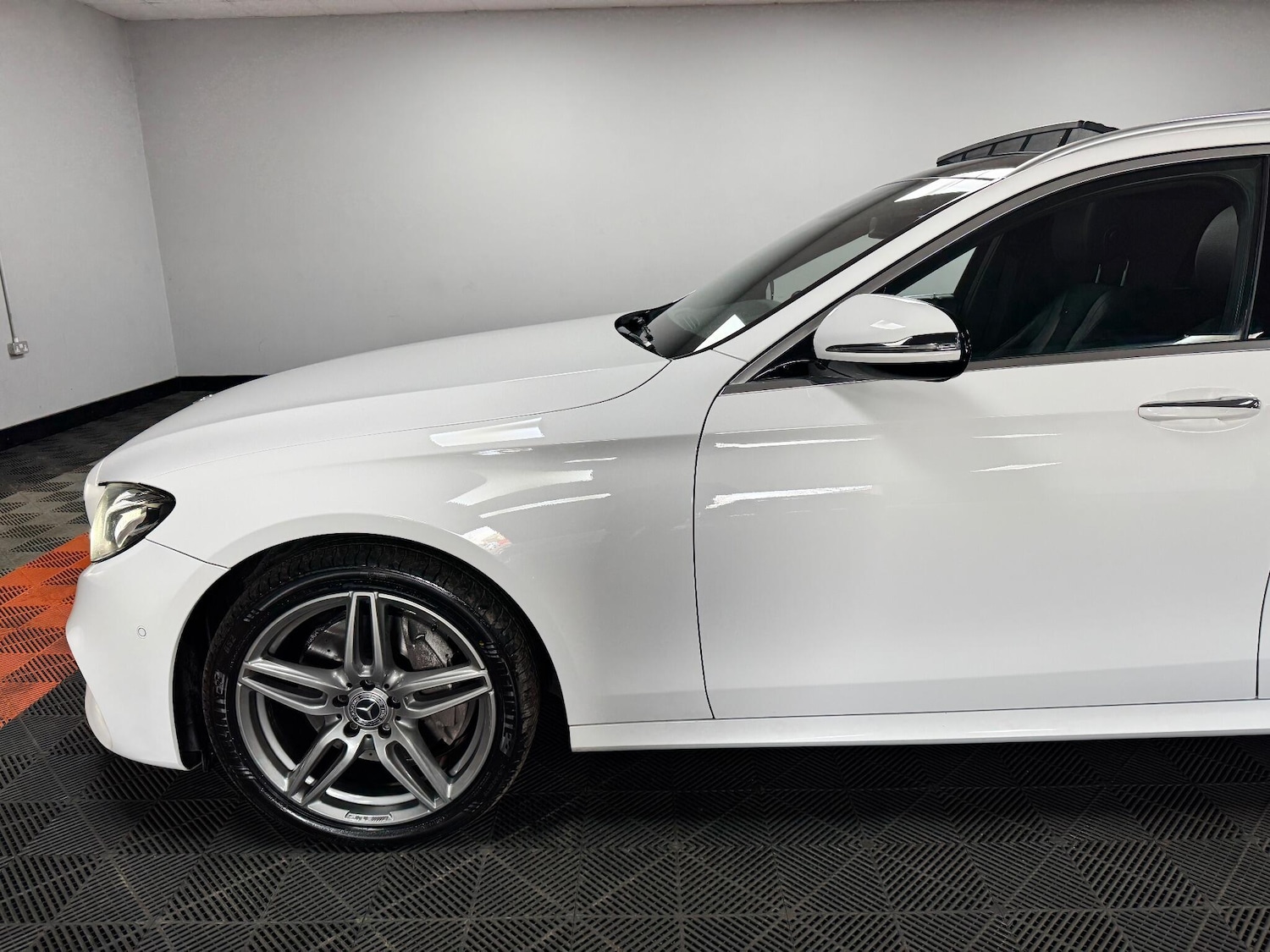 Used Mercedes-Benz E Class 2017 for sale - 76371297: Photo 11