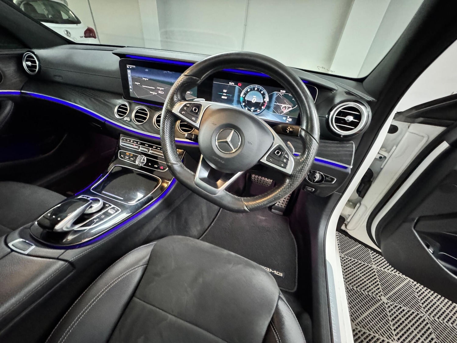 Used Mercedes-Benz E Class 2017 for sale - 76371297: Photo 24