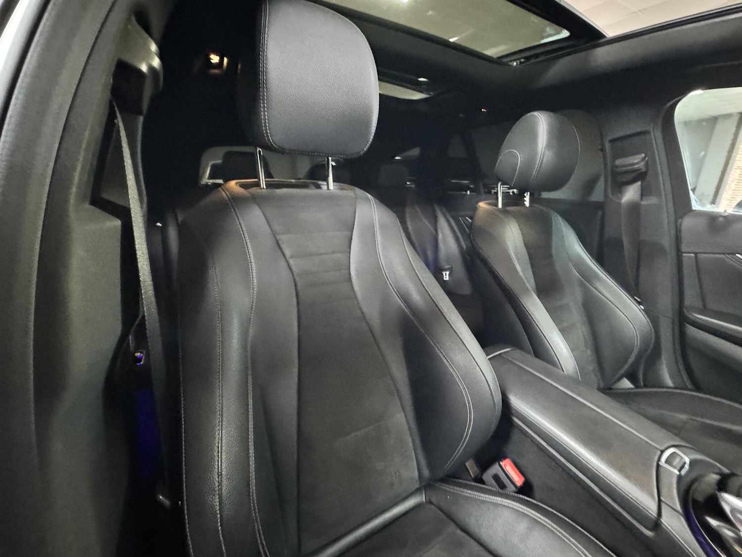 Used Mercedes-Benz E Class 2017 for sale - 76371297: Photo 32