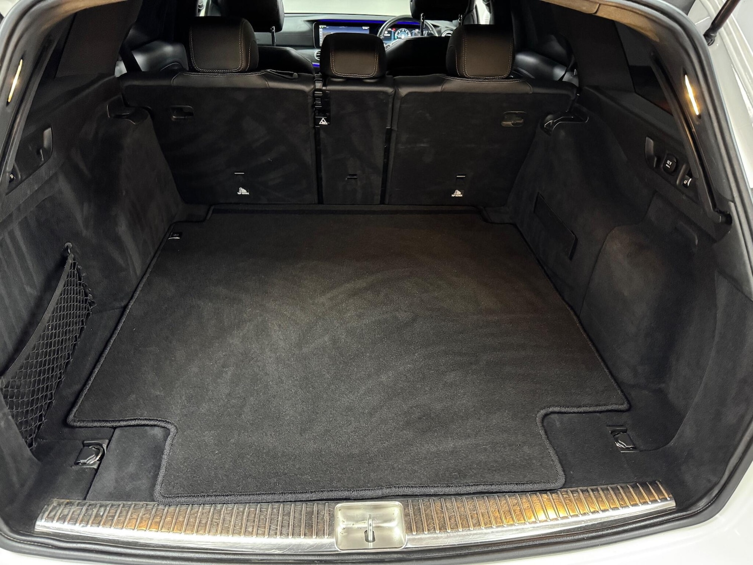 Used Mercedes-Benz E Class 2017 for sale - 76371297: Photo 60