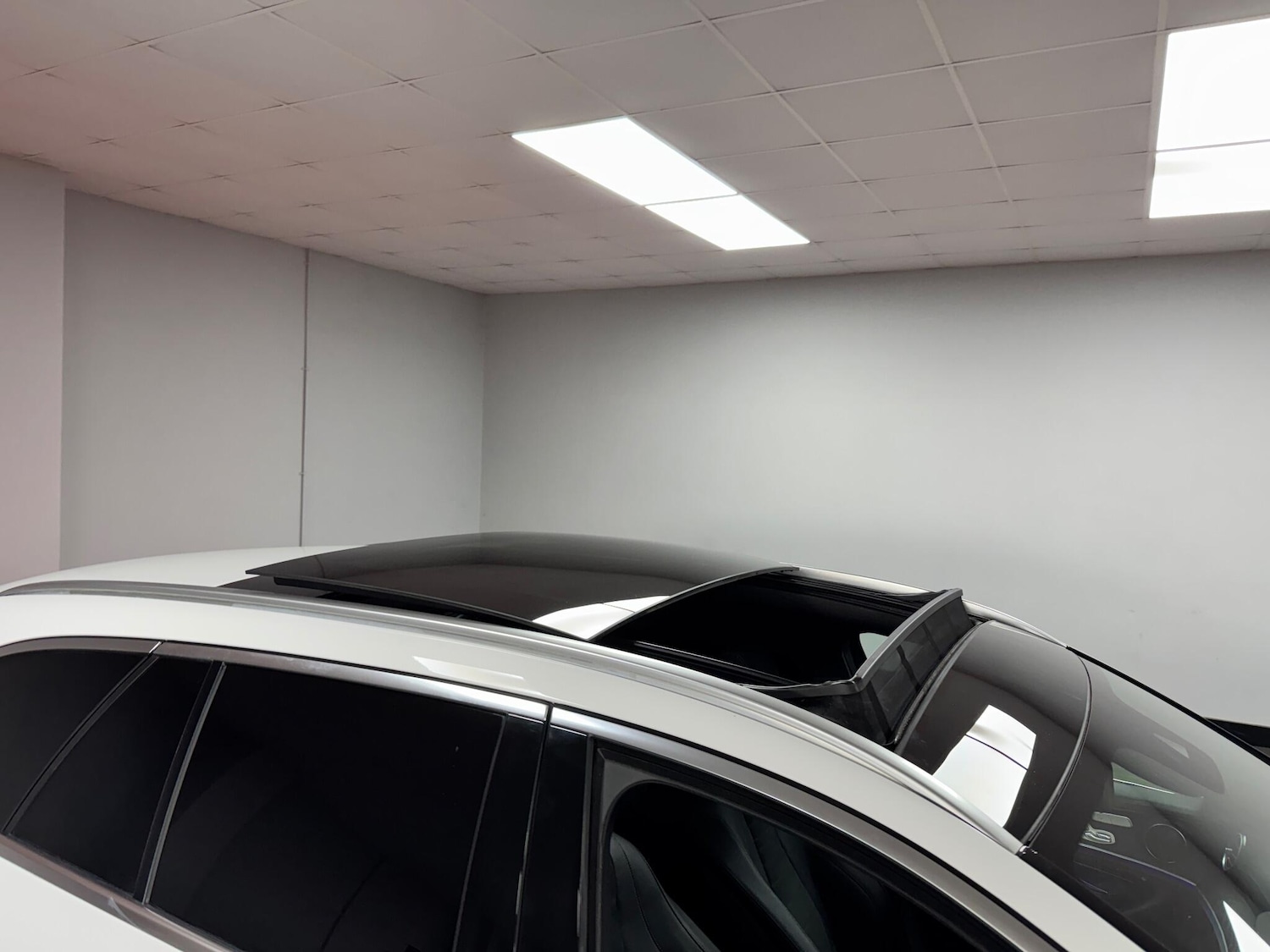 Used Mercedes-Benz E Class 2017 for sale - 76371297: Photo 64