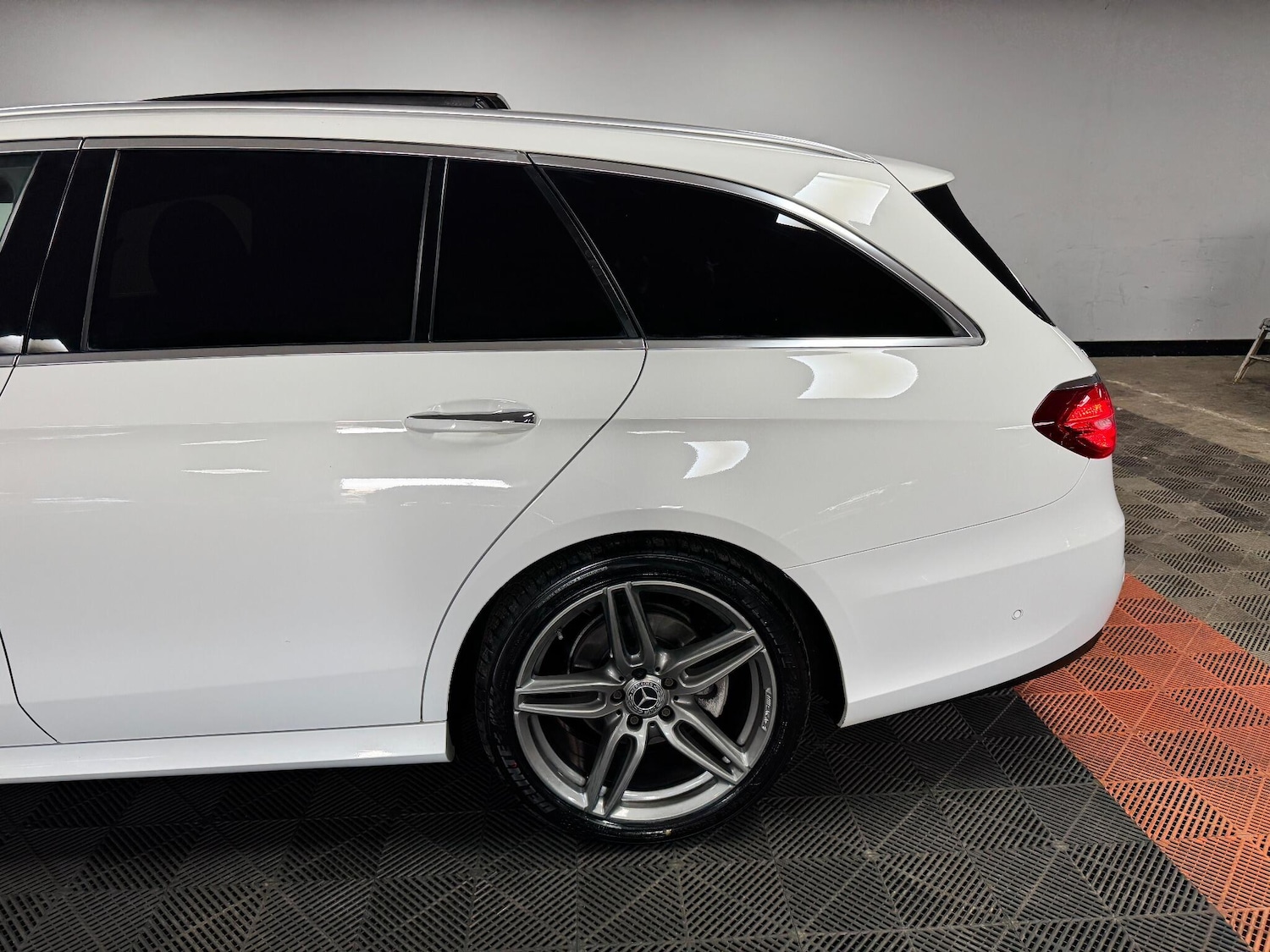 Used Mercedes-Benz E Class 2017 for sale - 76371297: Photo 77