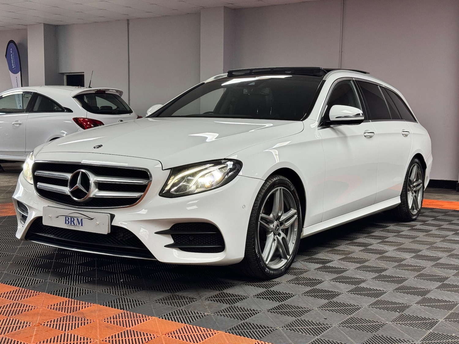 Used Mercedes-Benz E Class 2017 for sale - 76371297: Photo 8