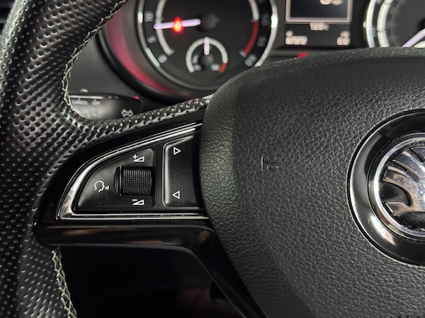 Used Skoda Octavia 2015 for sale - 76306293: Photo 41