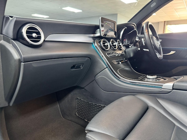 Used Mercedes-Benz GLC 2019 for sale - 75070618: Photo 16