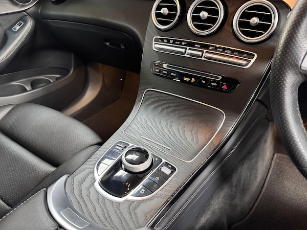 Used Mercedes-Benz GLC 2019 for sale - 75070618: Photo 19