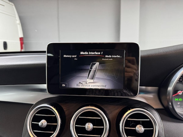 Used Mercedes-Benz GLC 2019 for sale - 75070618: Photo 59