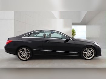 Used Mercedes-Benz E Class 2014 for sale - 79202549: Photo