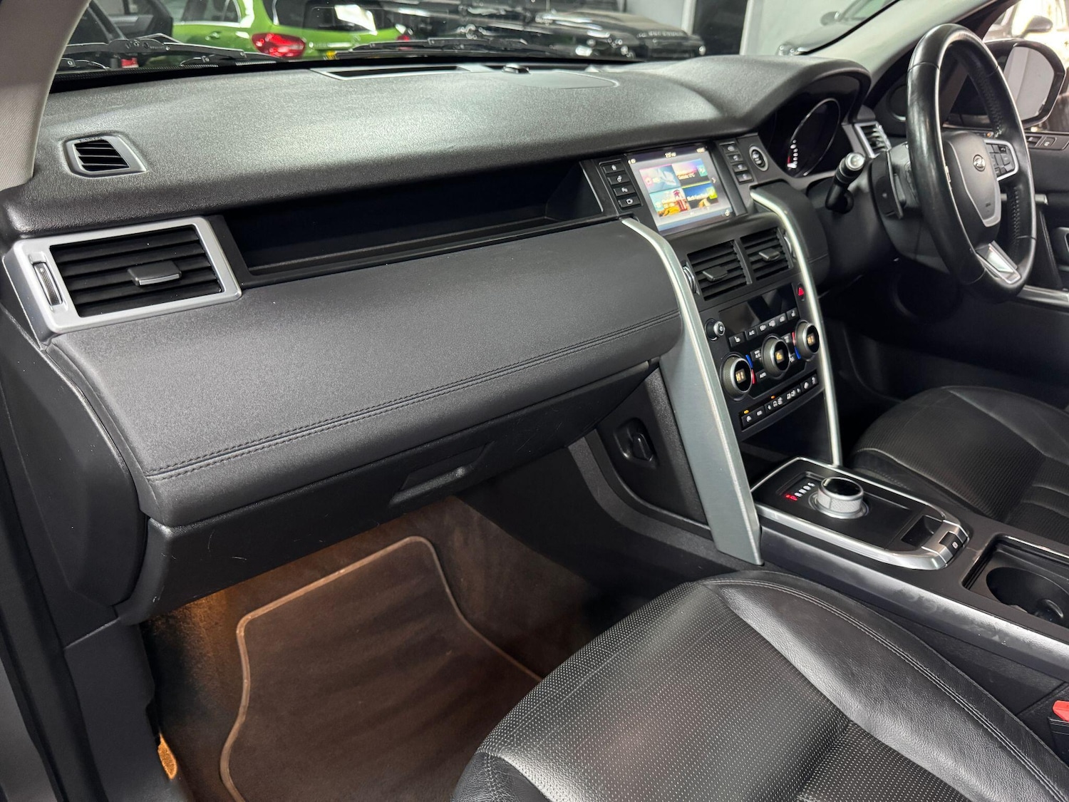 Used Land Rover Discovery Sport 2015 for sale - 75965256: Photo 13